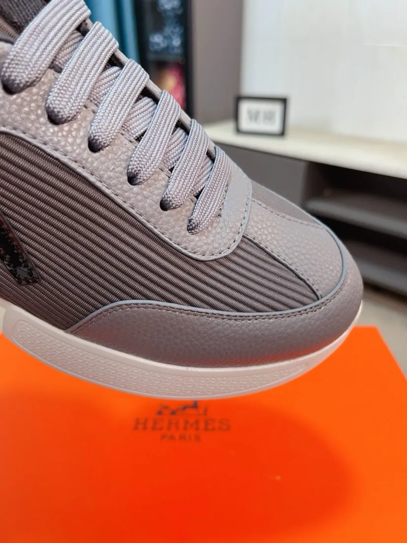 Men's shoes 💰460🌸🌸【HERMES】Hermès high-end quality original shoe upper: 🔝tumbled calfskin, suede calfskin, shoe body sewn H totem, outsole: ultra-light TPU foam·rubber; two-color molded outsole, ultra-high quality control·fine workmanship: highlighting (high-end·luxury·grade) 38-44 (45 can be customized)
